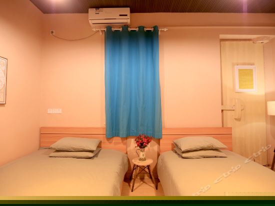 花间双床房