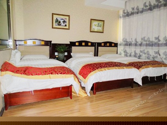 家庭房（三人间）