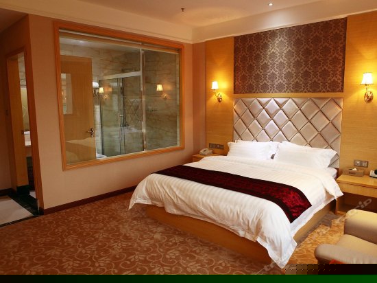 豪华电脑双人房