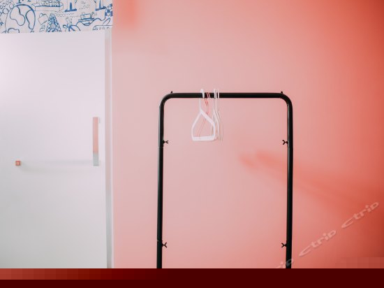 西窗二号粉色间