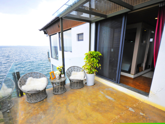 邀月海景阳台大床房