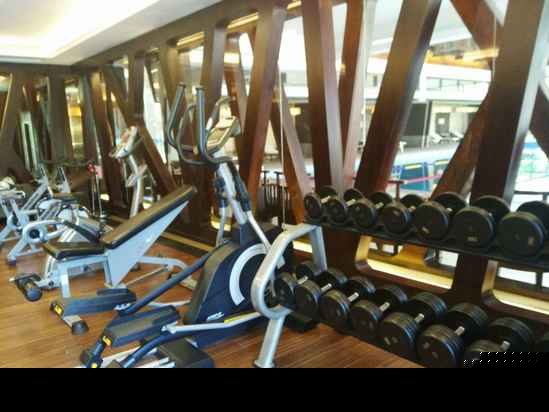 健身娱乐设施