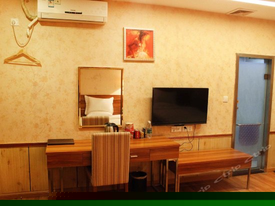 标准双床间(无窗)