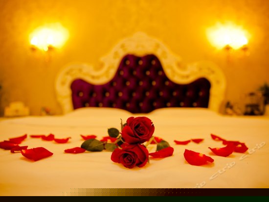 二期一层欧式大床