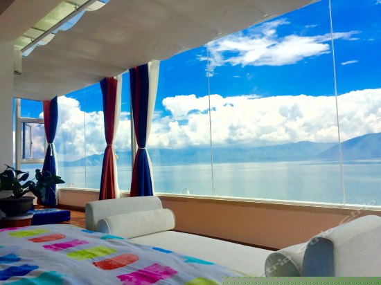 顶楼观山瞰海星空房