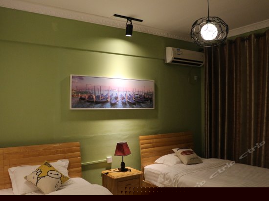 舒适双床房（独立阳台）