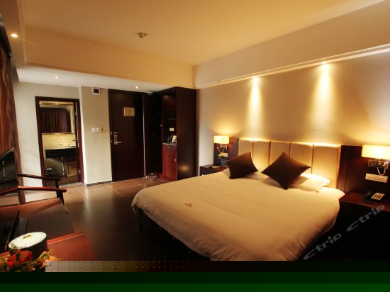 识溪阳台大床房