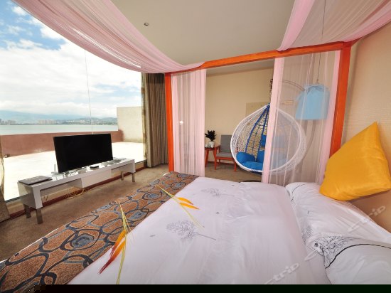 依月纱幔海景房