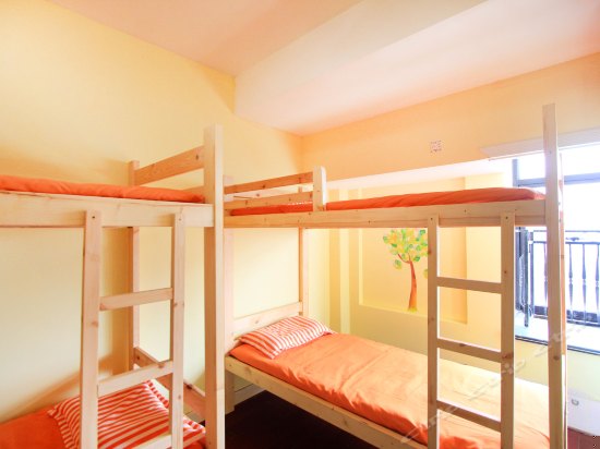 观景四人房(床位)