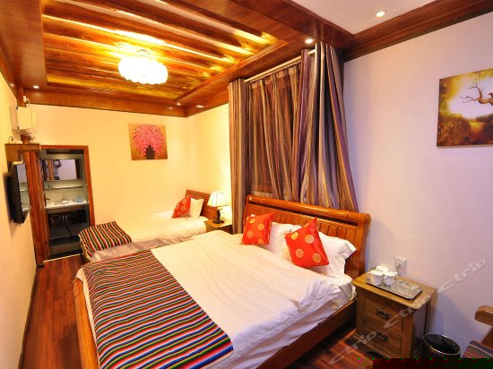 温馨家庭双床房107