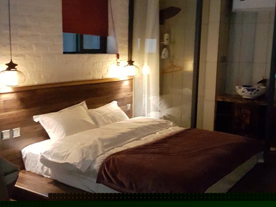 风吟舒适榻榻米大床房