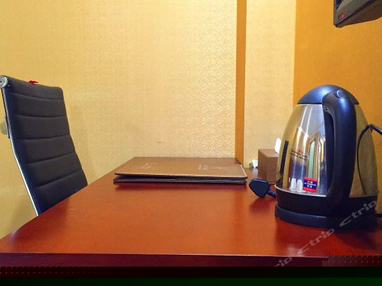 标准双人间（无窗）