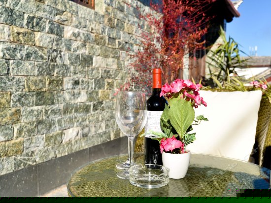 前院豪华阳台休闲观景房