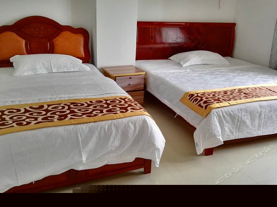 公寓一房一厅阳台双床间