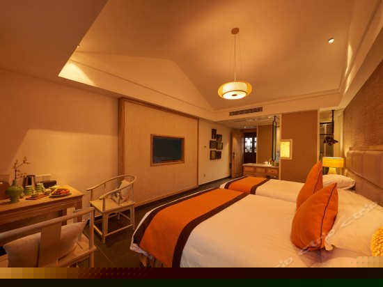 曼居庭院家庭房