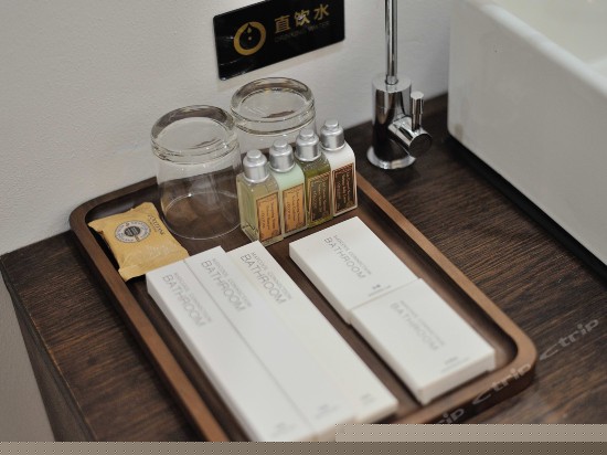 既明精致临院房