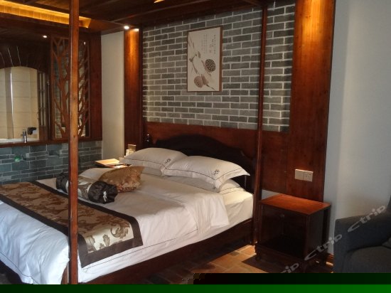 阳台观景大床房