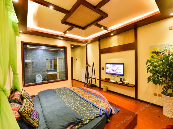 精品榻榻米圆床房