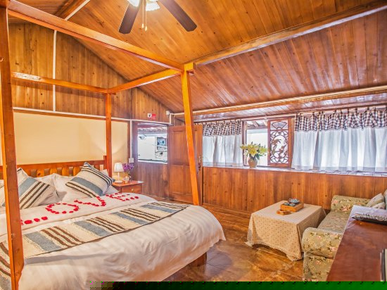 红尘梦豪华大床房