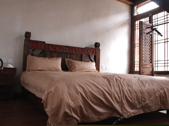 豪华大床复式房