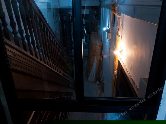 Loft复式庭院阳台四人间