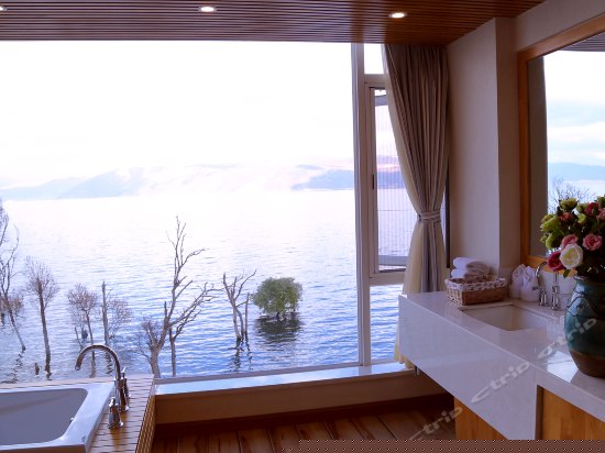 爱有天意榻榻米海景房