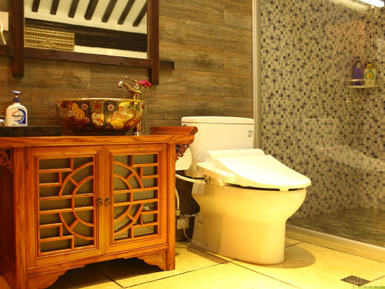 卷耳豪华浴缸大床房