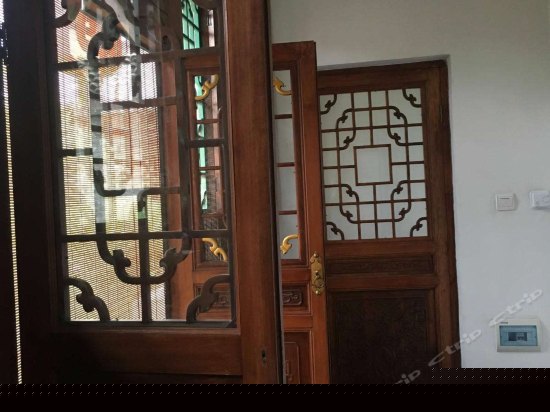 高级大号床间-带中式炕