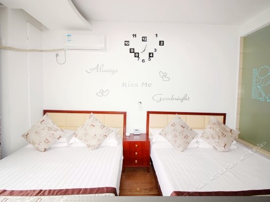 海景家庭四人间