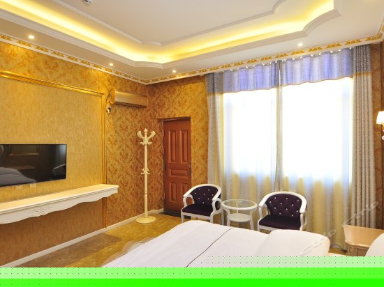 豪华温馨大床房