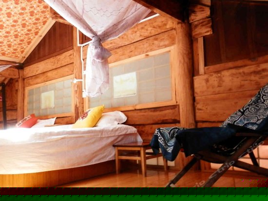 一楼复古榻榻米房