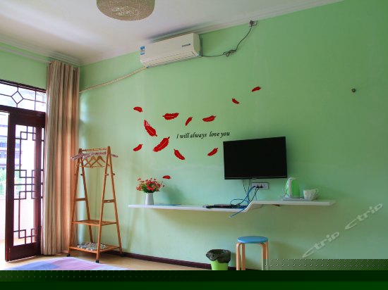 江景情侣大床房