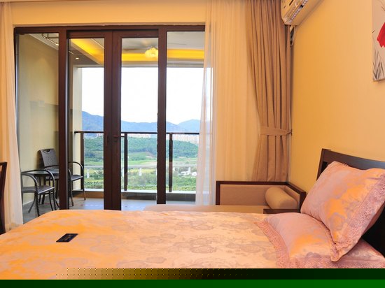 豪华园景大床房