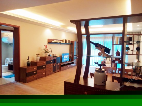 温馨园景三卧室三床套房