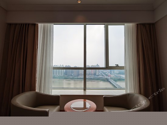 豪华江景双床房