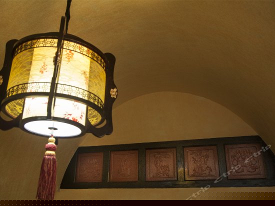 富贵荣华窑洞土炕房