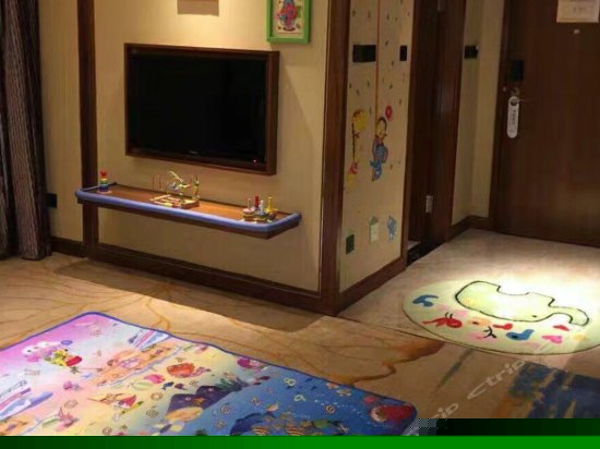 超级飞侠主题家庭套房