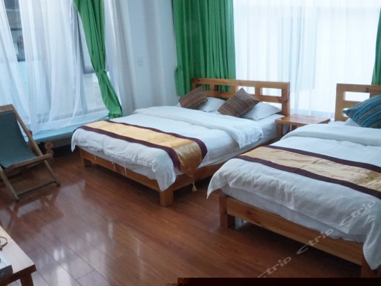 二楼阳光家庭房