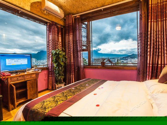 全景复式家庭房