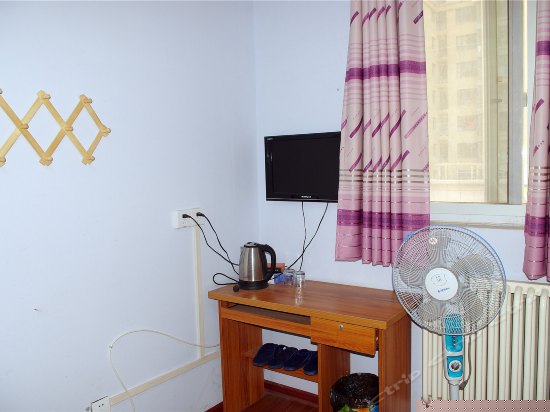 普通大床房（公共卫浴）