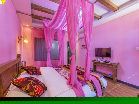 二楼舒适大床房