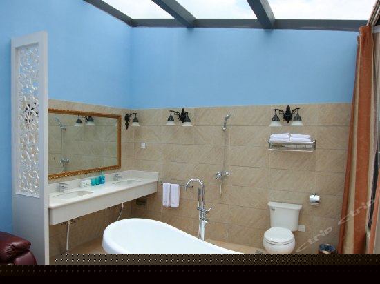 真美无敌全景大床房