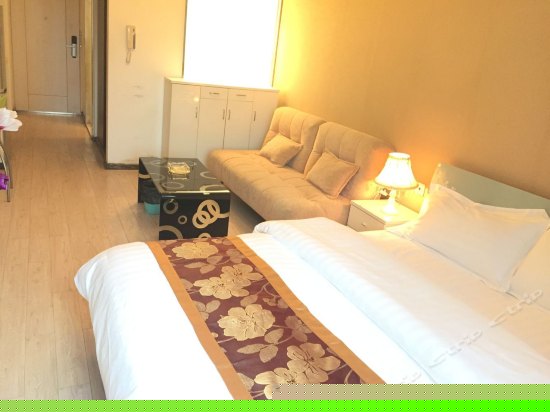 幽静豪华大床房