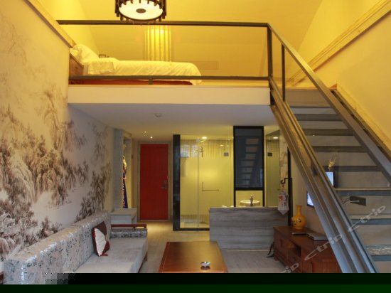 豪华复式大床房