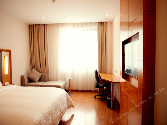 高级大床房