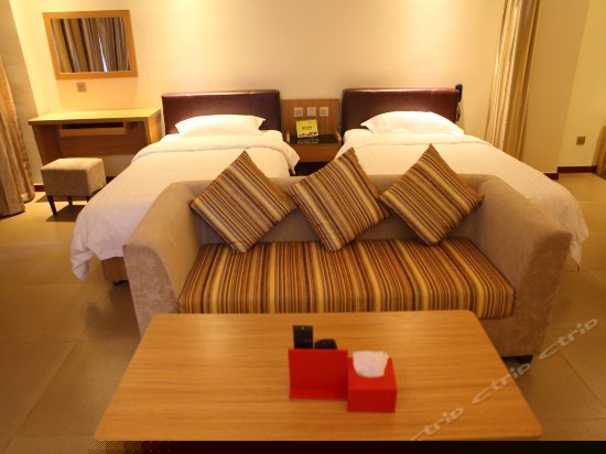 高级家庭双床房