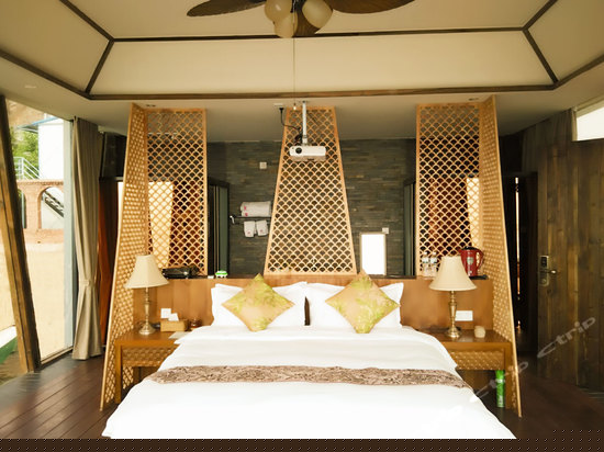 270度海景豪华大床房103