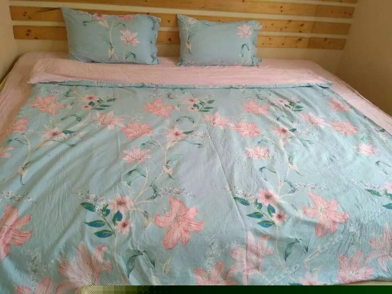 陌上花开（豪华大床房）