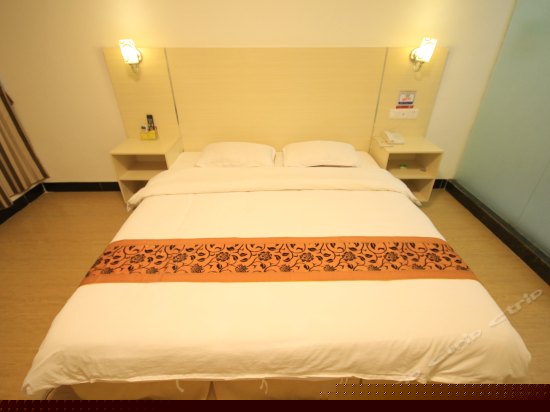 温馨阳光大床房