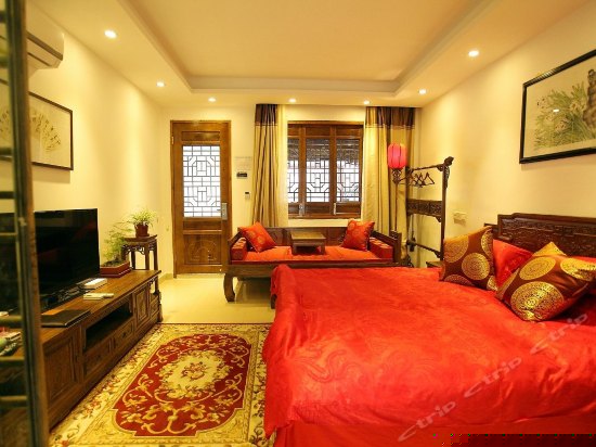 A302天字二号复古雕花床